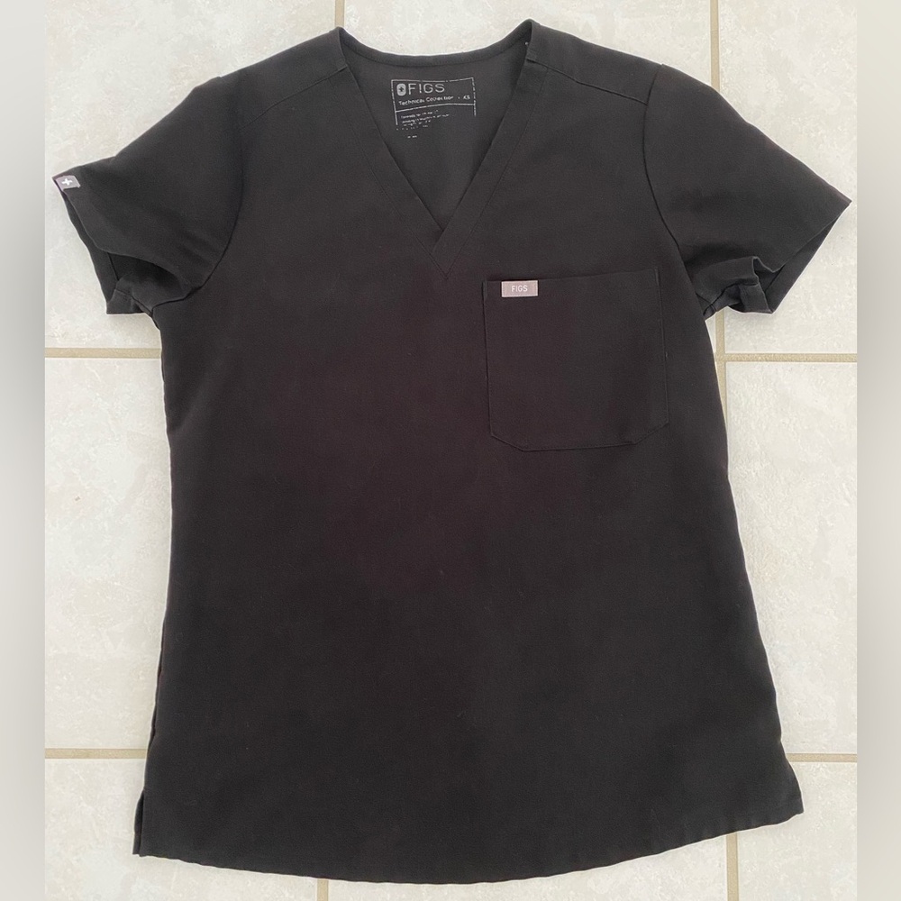 FIGS Scrub Top